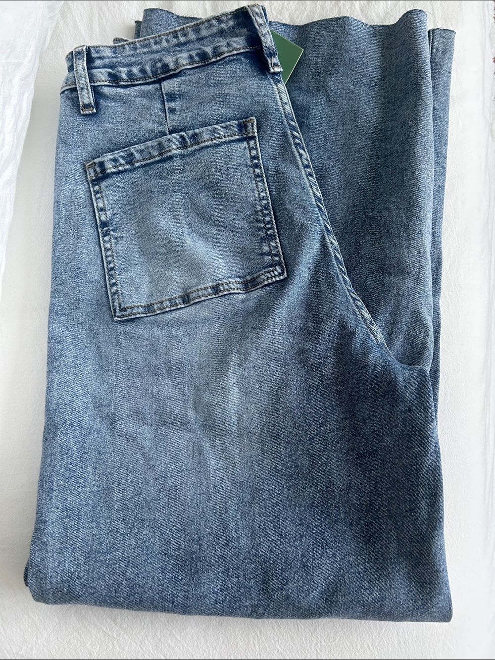 Pearl-Studded Wide-Leg Blue Jeans - Picture 5 of 8